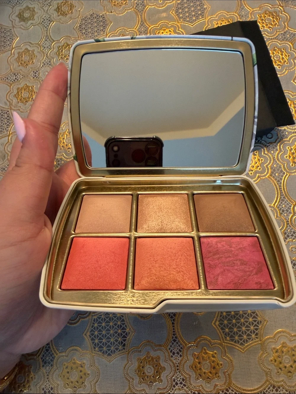 Luxury Six-Shade Blush & Highlighter Palette - Pink/Peach Tones